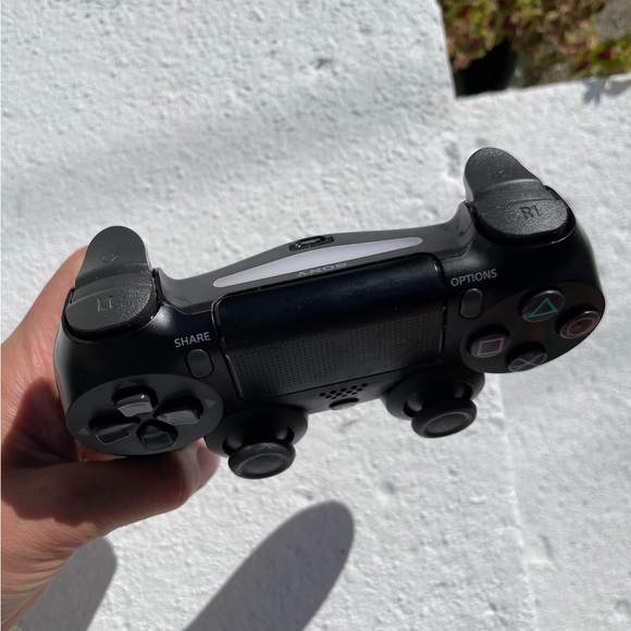 Pre-Owned PS4 Dualshock 4 Controller - Picture 7 of 8